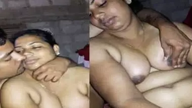 Xxxvkideo - Mallu Aunty Hot Fuck And Boob Press 2 indian sex video