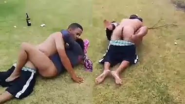 Xxxszz - South African Couple Caught By Cops Fucking In The Park indian sex video